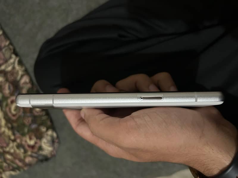 Google Pixel 7a 3