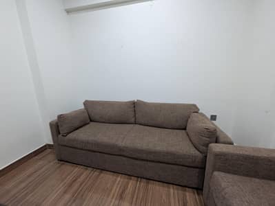 3+2 sofa set available for sale in mint condition jute fabric