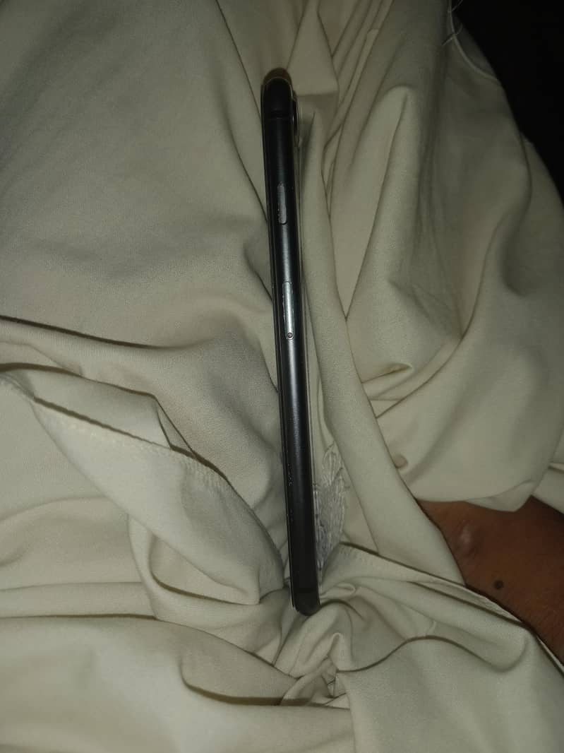 Apple iPhone 8 Plus 2