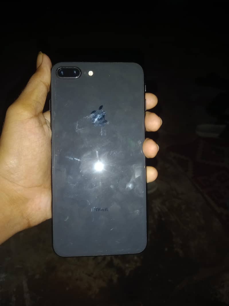 Apple iPhone 8 Plus 7