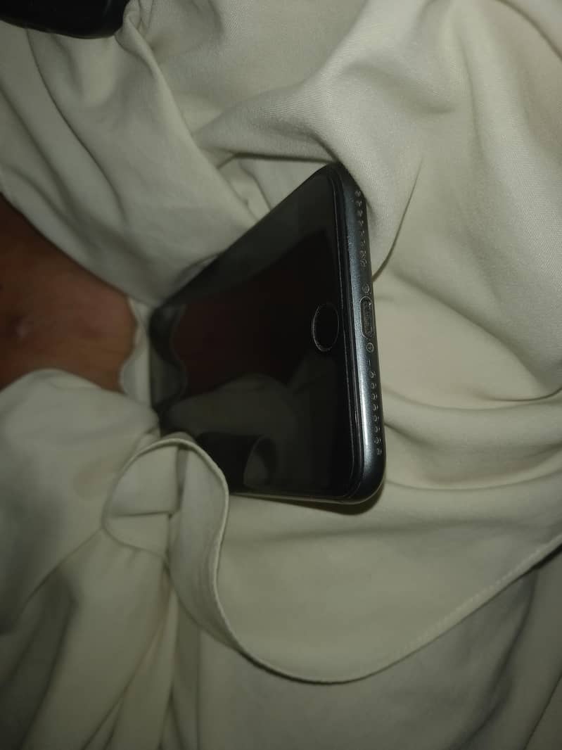 Apple iPhone 8 Plus 8