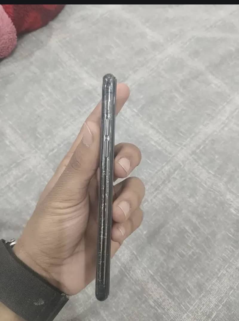 Apple iPhone X 3