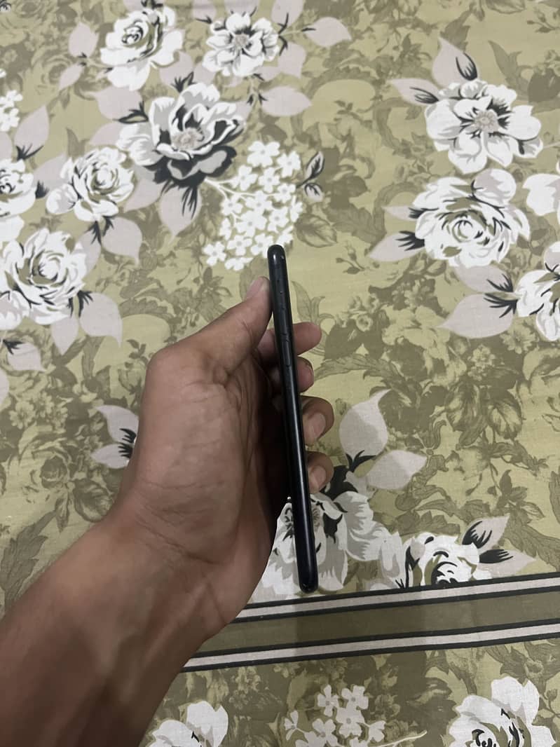 Apple iPhone SE 3