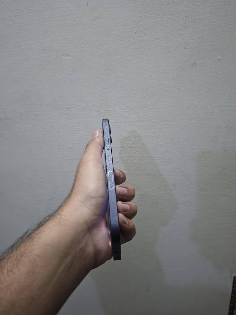 Apple iPhone 12 5