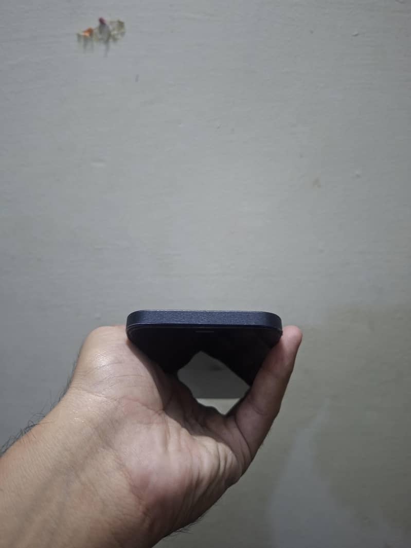 Apple iPhone 12 7