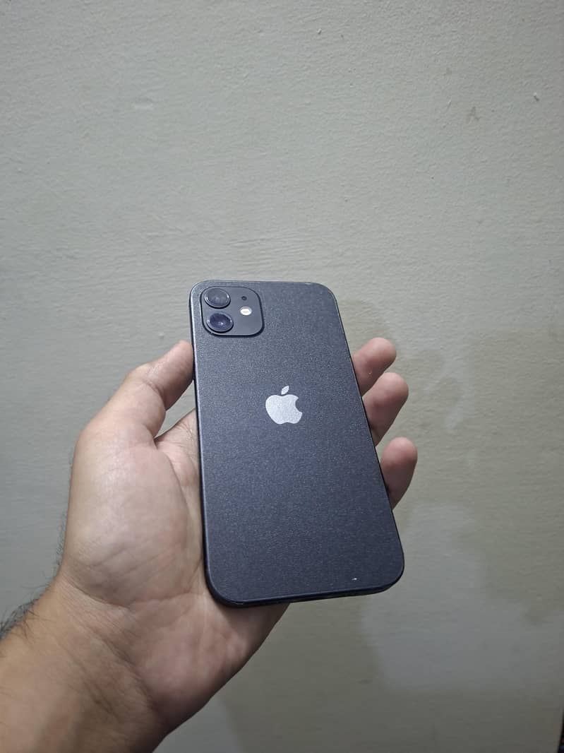 Apple iPhone 12 9