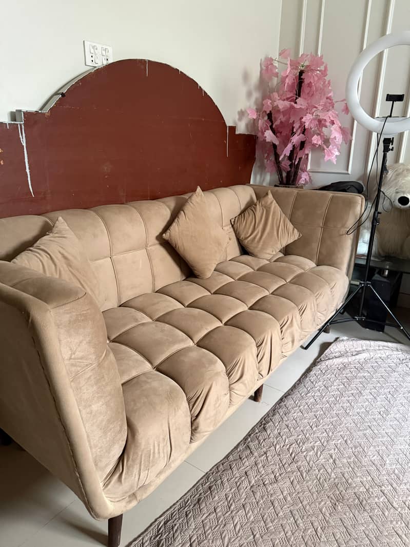 5 seater (3,2) bubble sofas excellent condition 1