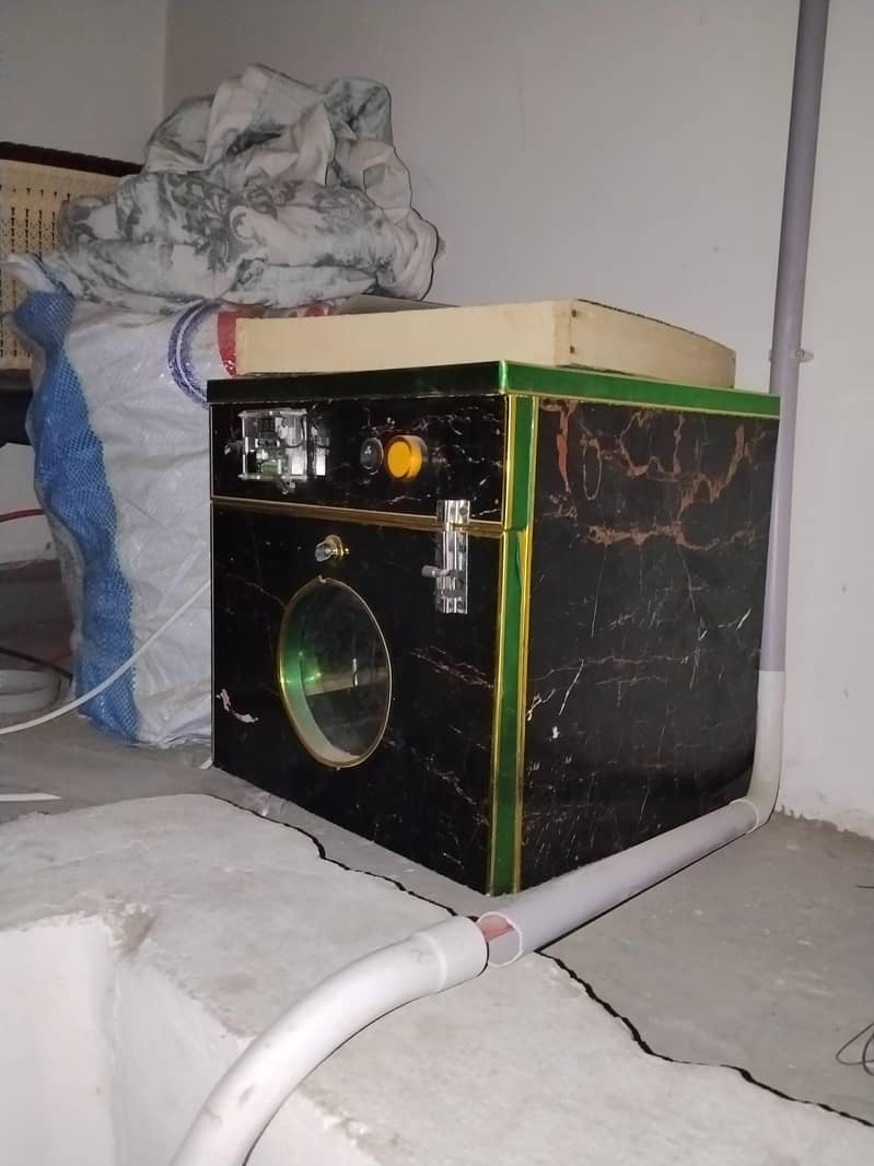 incubator/ brooder/ cage 0
