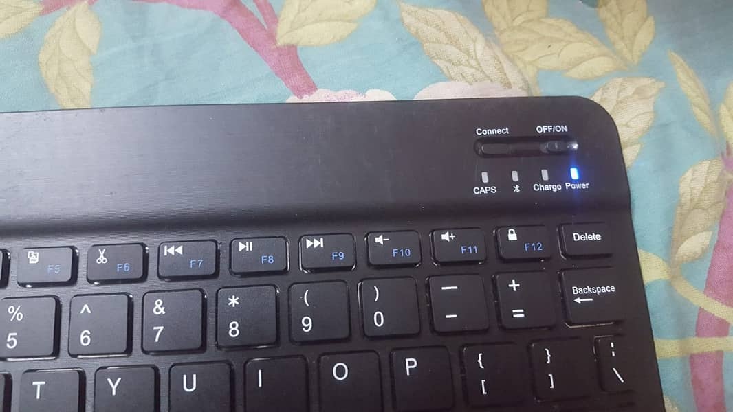 Blutooth keybord 3
