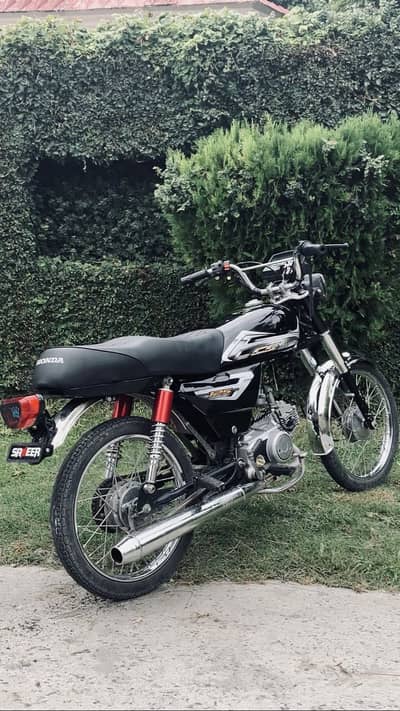 Honda CD 70 Crown 2023 Model  - Total Genuine