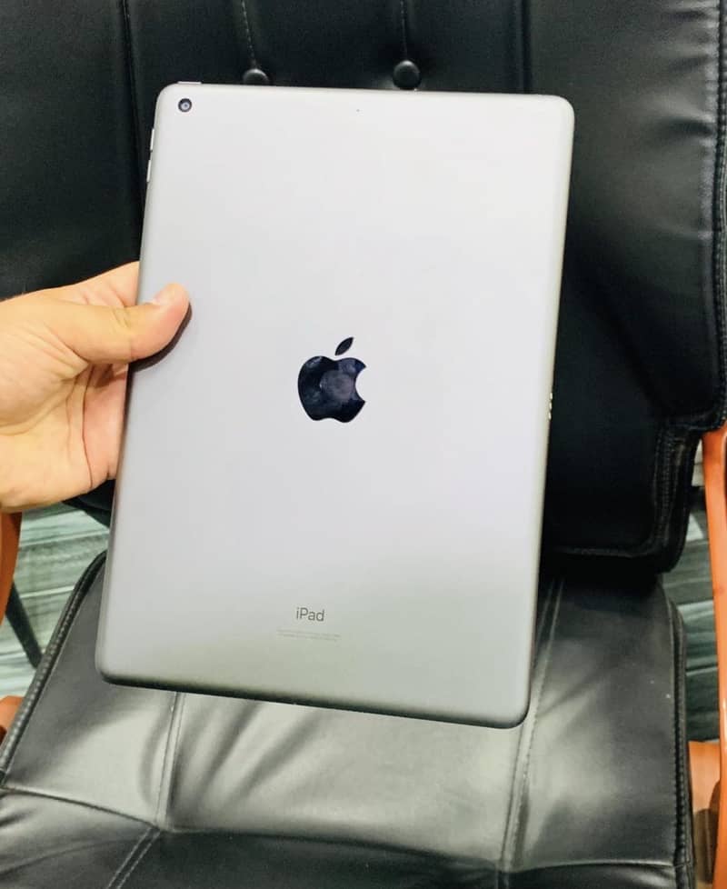 IPAD 8 GENRATION 0