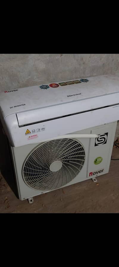 like new 1.5 ton t3 inverter ac ,ampere lock r32 urgent