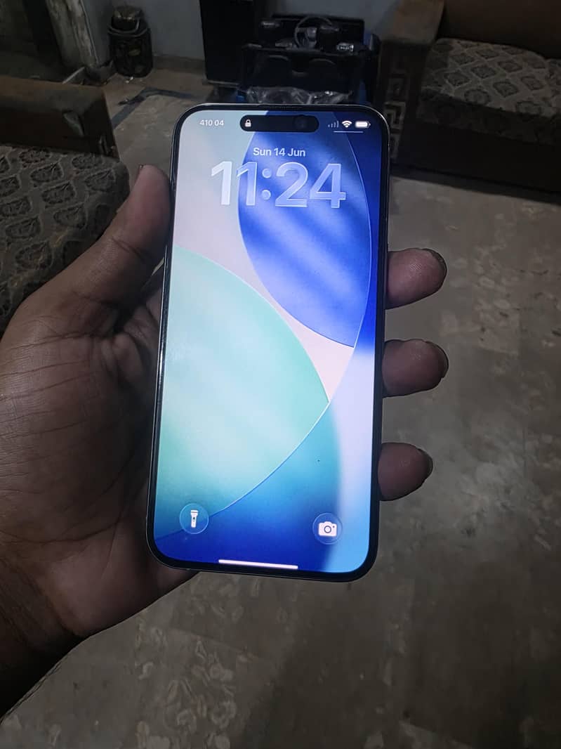 Apple iPhone 15 Pro Max 1