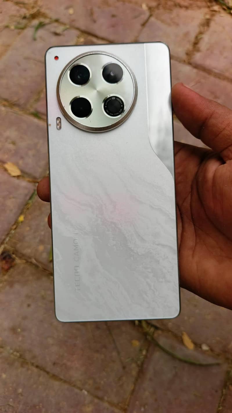 Tecno CAMON 30 4