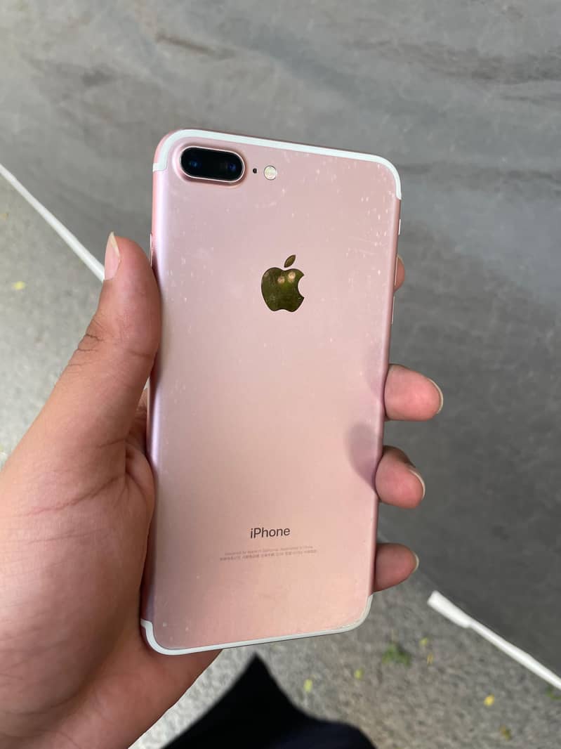 Apple iPhone 7 Plus 2