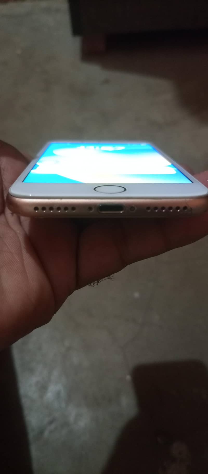 Apple iPhone 8 4