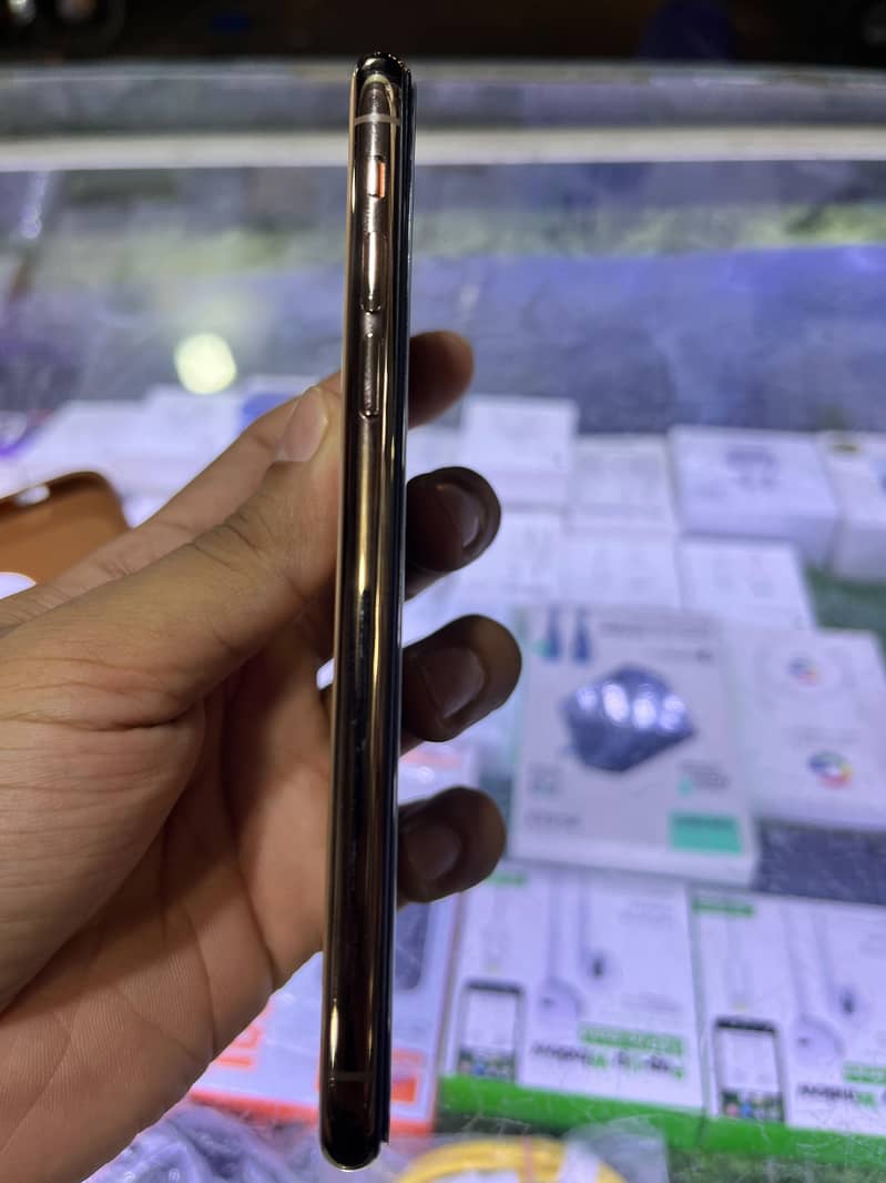 Apple iPhone XS 2