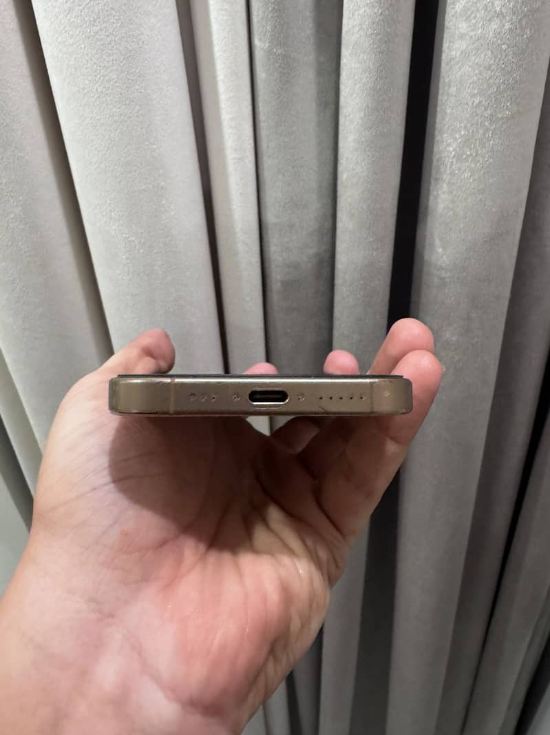 Iphone 16 pro 2
