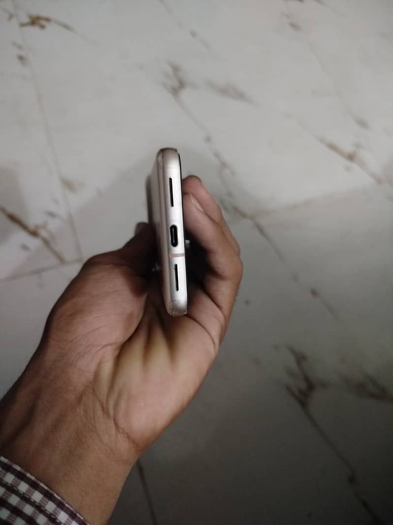 Google Pixel 8 5