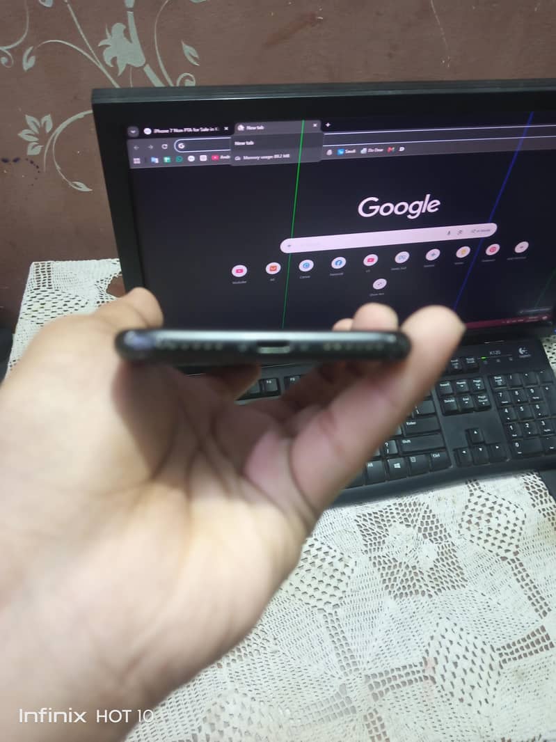 Apple iPhone 7 3