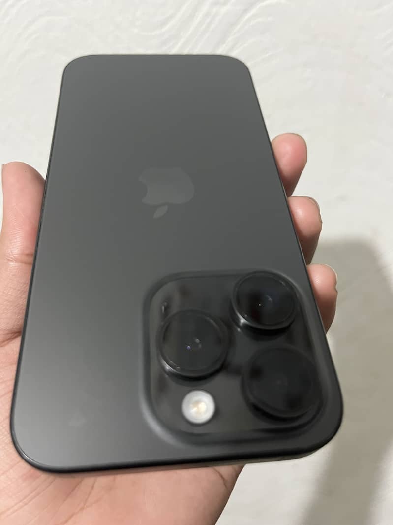 IPhone 15 Pro 6