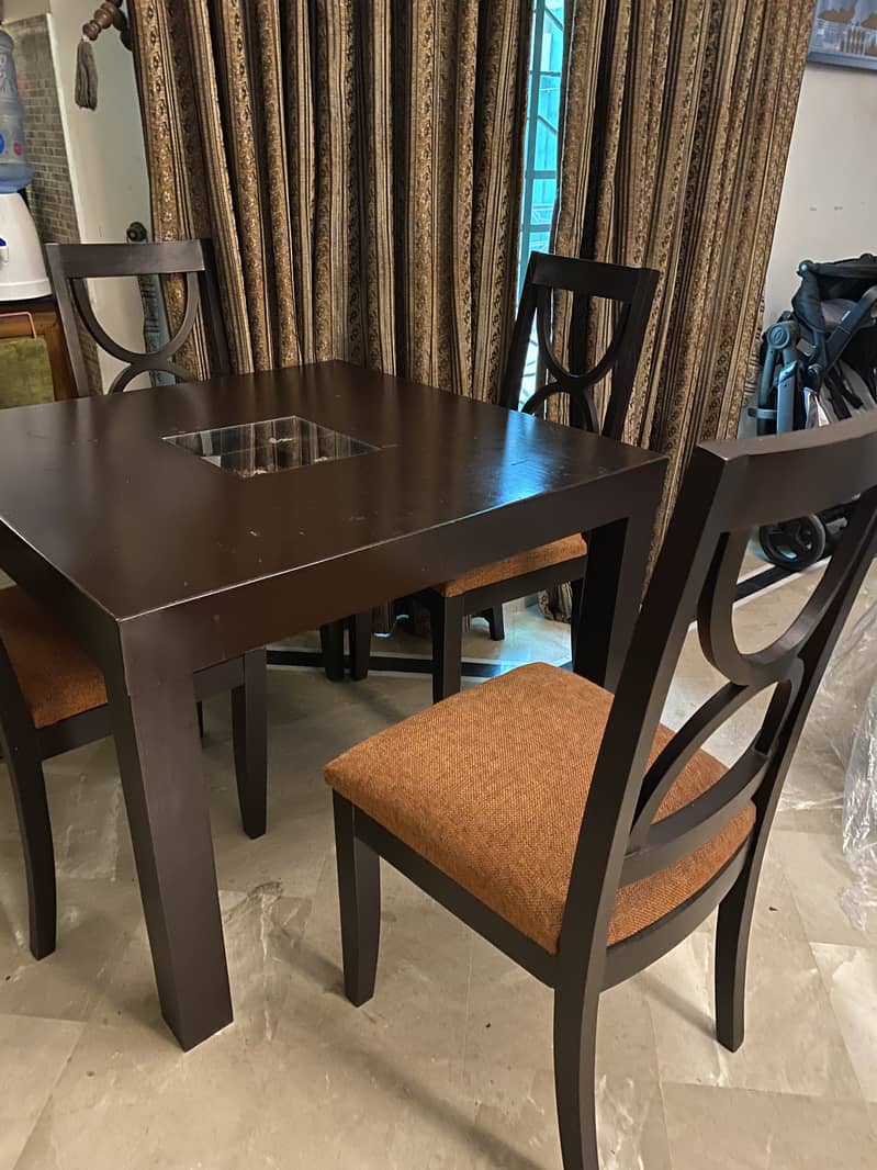 4 persons solid wood dining table 3