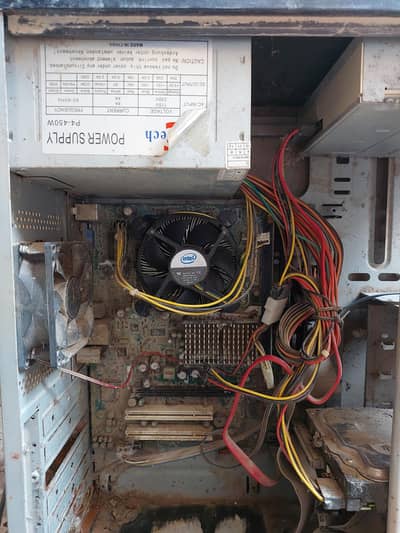 kisi bhai k paas scrap me CPU available hain to contact kare