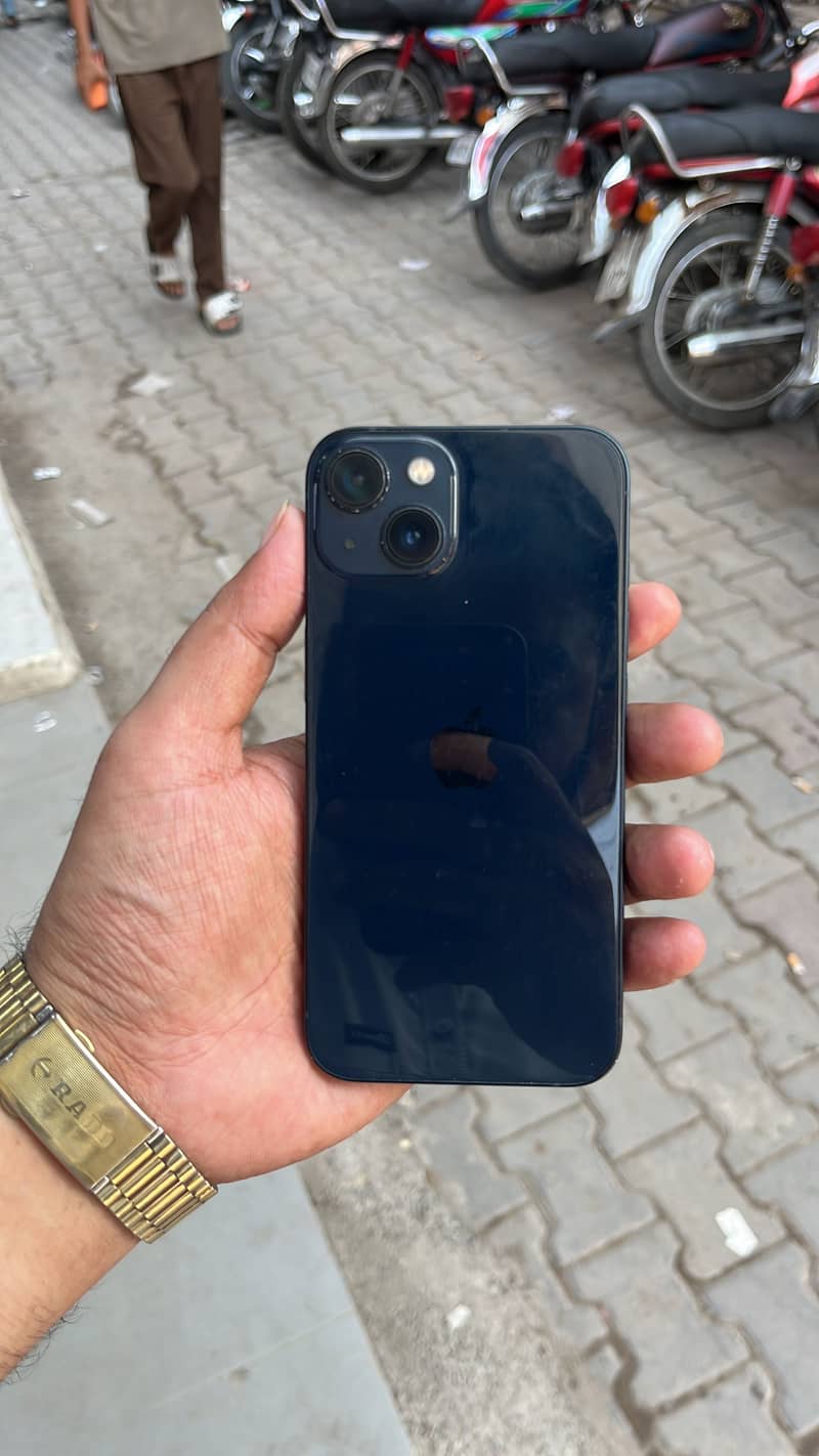 Apple iPhone 13 2