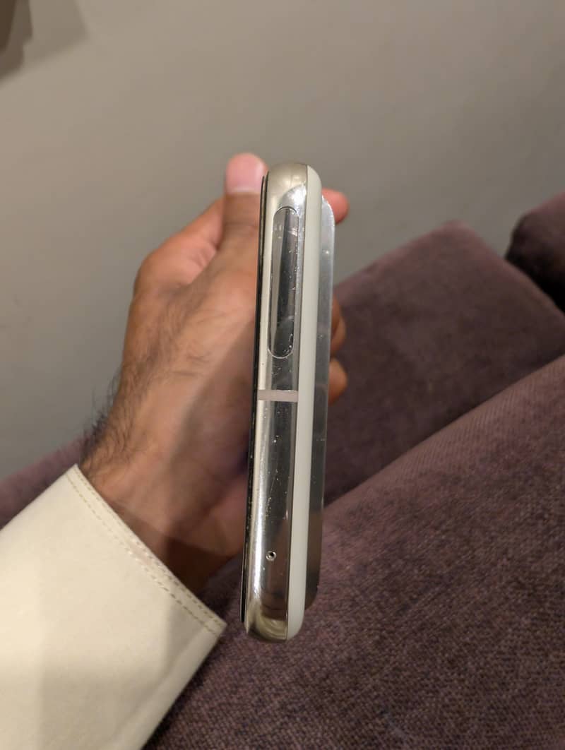 Google Pixel 8 Pro 4