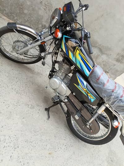 Honda 125 home use bike showroom condition