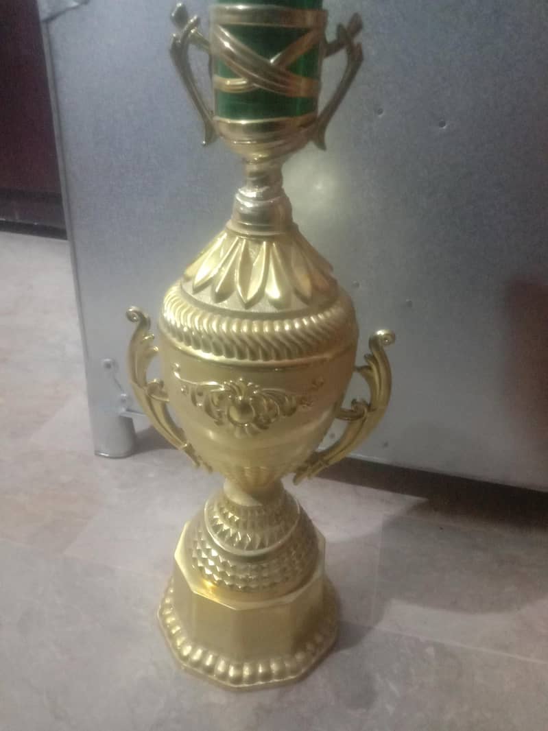 Trophy 2
