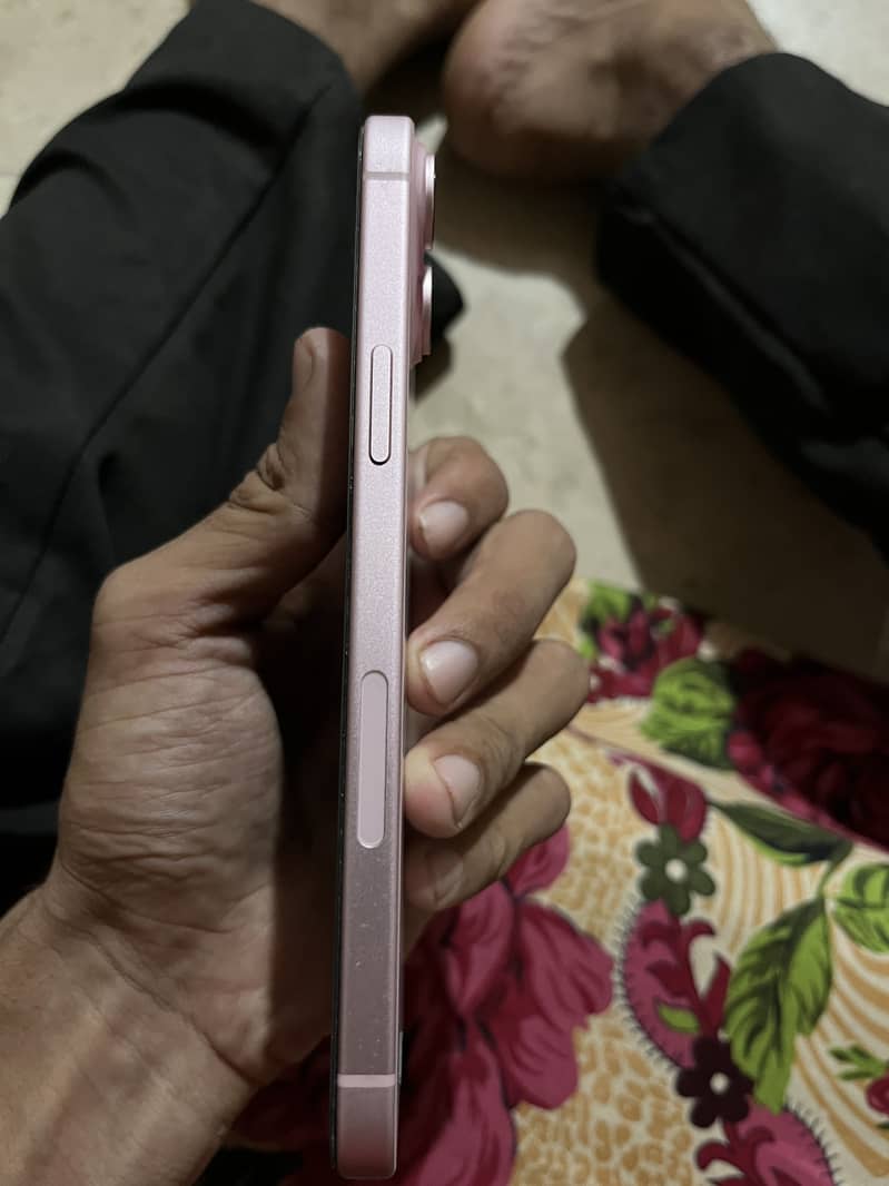 Apple iPhone 15 plus 1