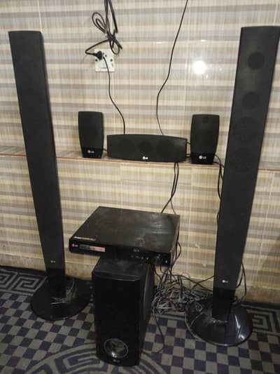 LG HOME THEATRE SYSTEM ORIGINAL 100%