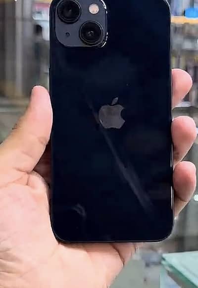 Apple iPhone 13