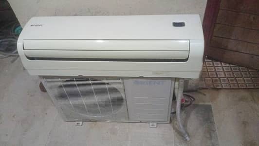 orient 1.5 ton non inverter ac fresh condition