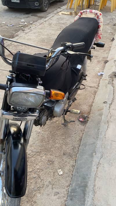 Argent sale karni ha bike all oki ha