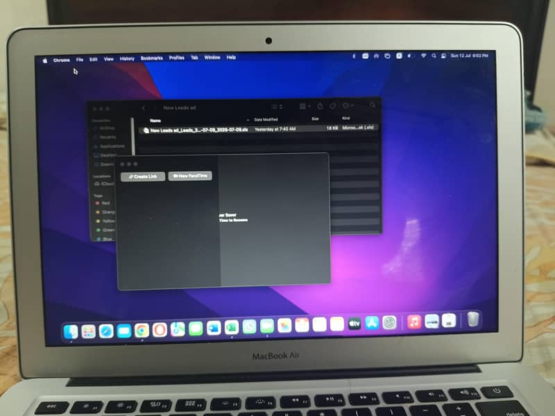 MacBook 0