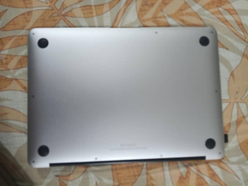 MacBook 2