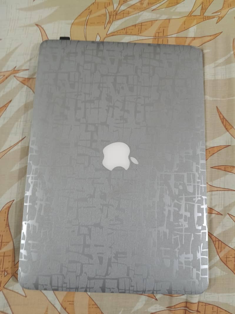 MacBook 4