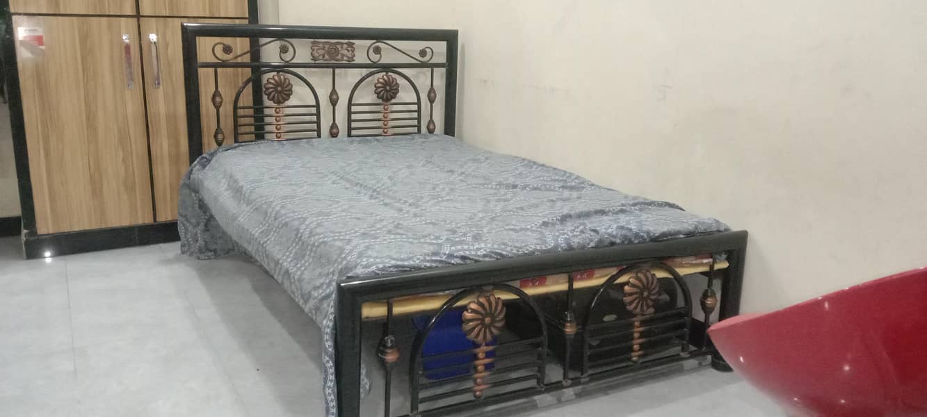 single bed 0