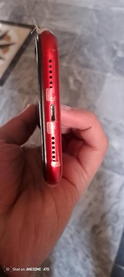 Apple  iphone XR 64jb momery 76 battery  health
