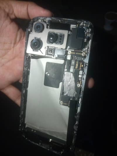 Apple iPhone 15 Pro Max board