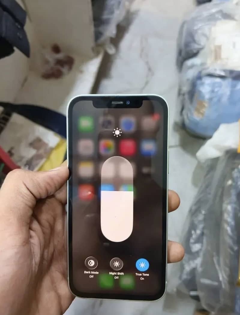 Apple iPhone 12 3
