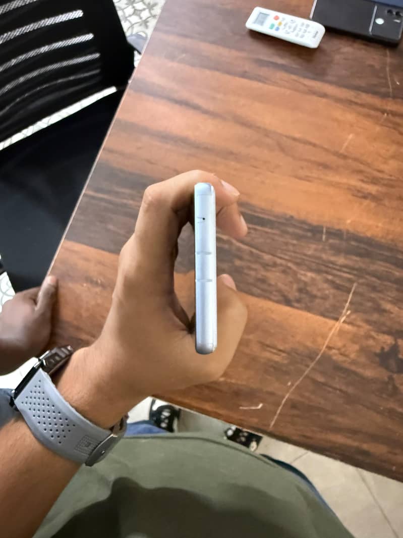 Google Pixel 7a 1
