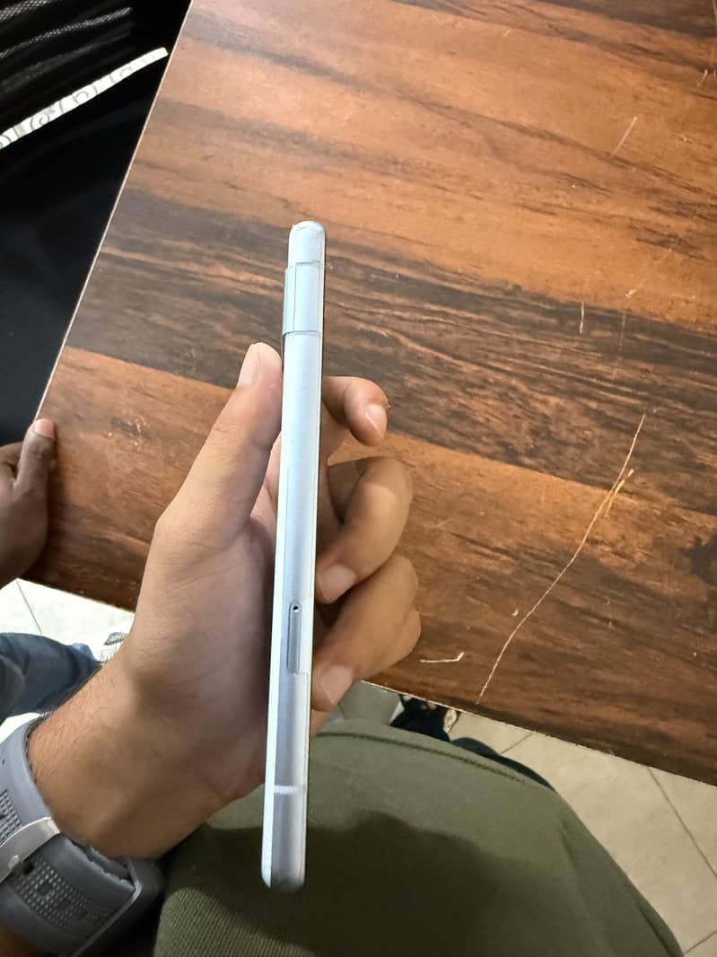 Google Pixel 7a 4