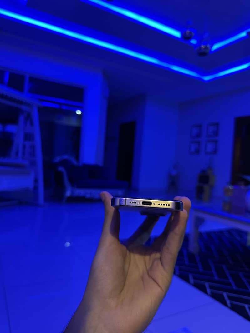 Apple iPhone 15 Pro 8