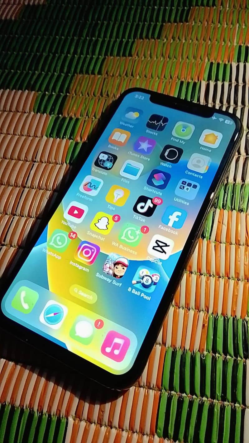 Apple iPhone X 0