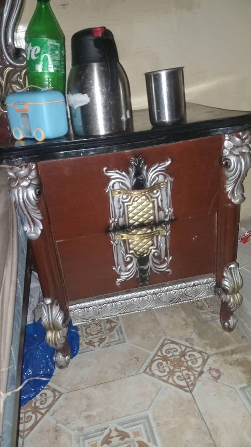 King size bed side table 1