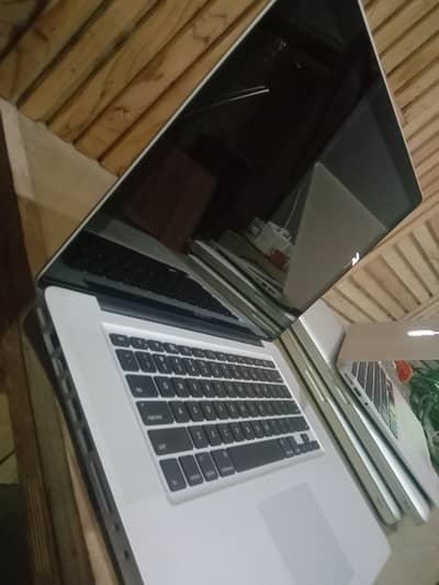 MacBook pro 2011, 12gb 128gb