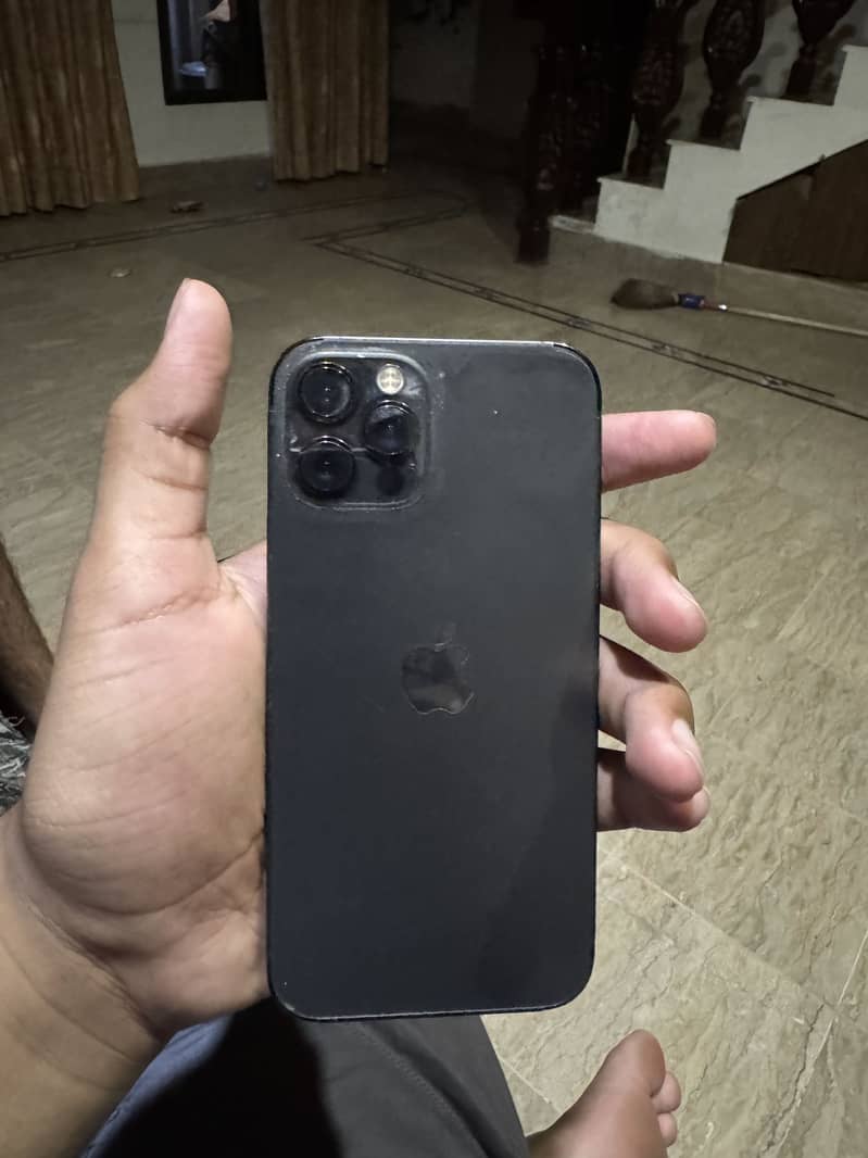 Apple iPhone 12 Pro 3
